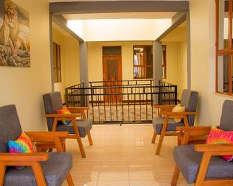 Hecasa Homestay - Arusha - Balcón