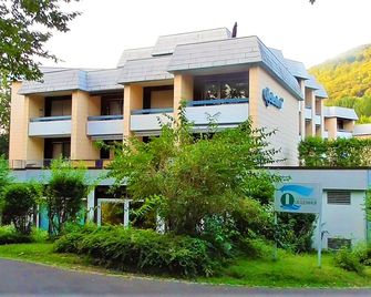 Hotel Quellenhof - Self-Check-in - Bad Urach - Edificio