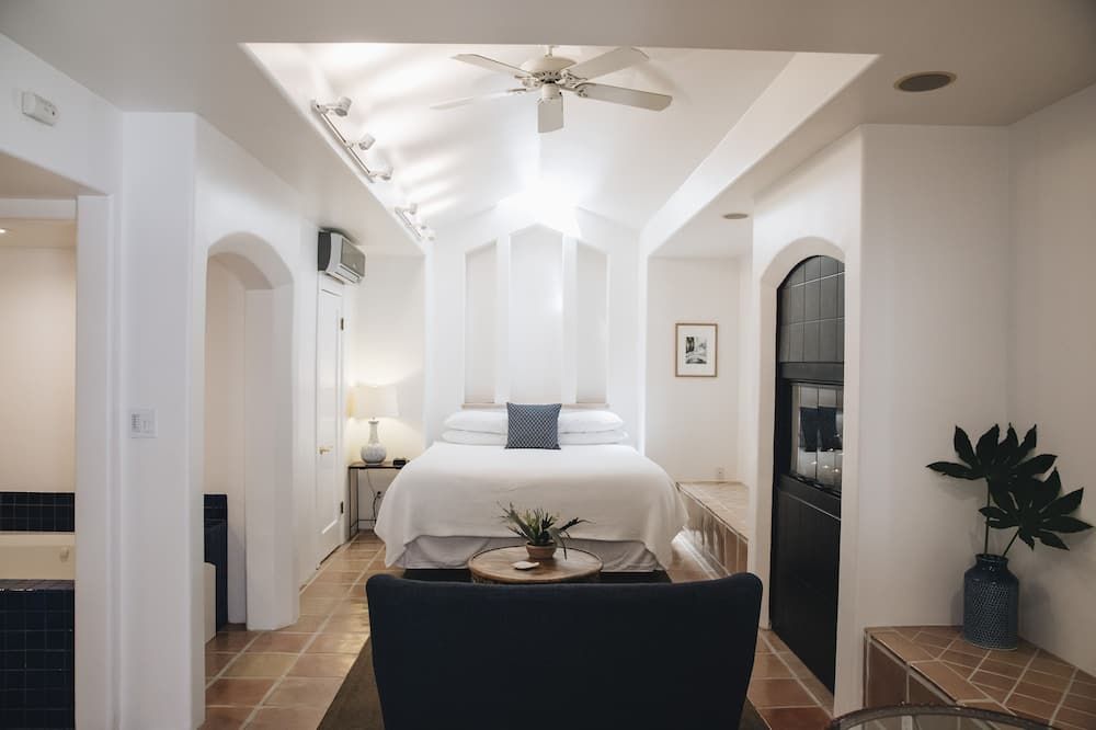 كوتيدج إن آند سبا - سونوما - غرفة نوم