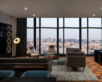 DoubleTree by Hilton Dubai M square Hotel & Residences - Dubai - Lounge