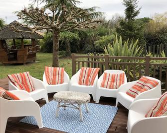 Villa-des-eaux Claires - Soyaux - Patio