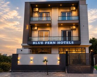 Hotel Blue Fern - Near India Expo Center & Mart , Greater Noida - Greater Noida - Building