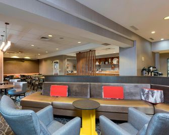 SpringHill Suites by Marriott Grand Rapids North - גרנד ראפידס - בר
