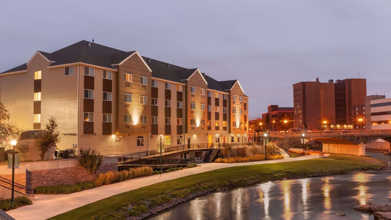 كانتري إن آند سويتس باي راديسون، سيو فولز