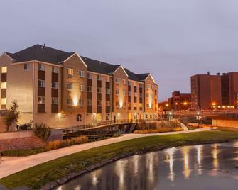 Country Inn & Suites by Radisson, Sioux Falls, SD - Sioux Falls - Building