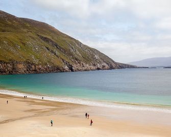 Mountain View Holiday Home - Louisburgh - Beach