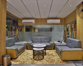 7 Orbit Hotel, Surat - Surat - Lounge