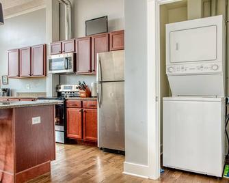 Spacious Downtown Owosso Loft - Owosso