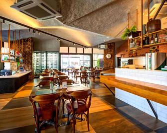 Ibis Vitoria Praia Do Canto - ויטוריה - בר