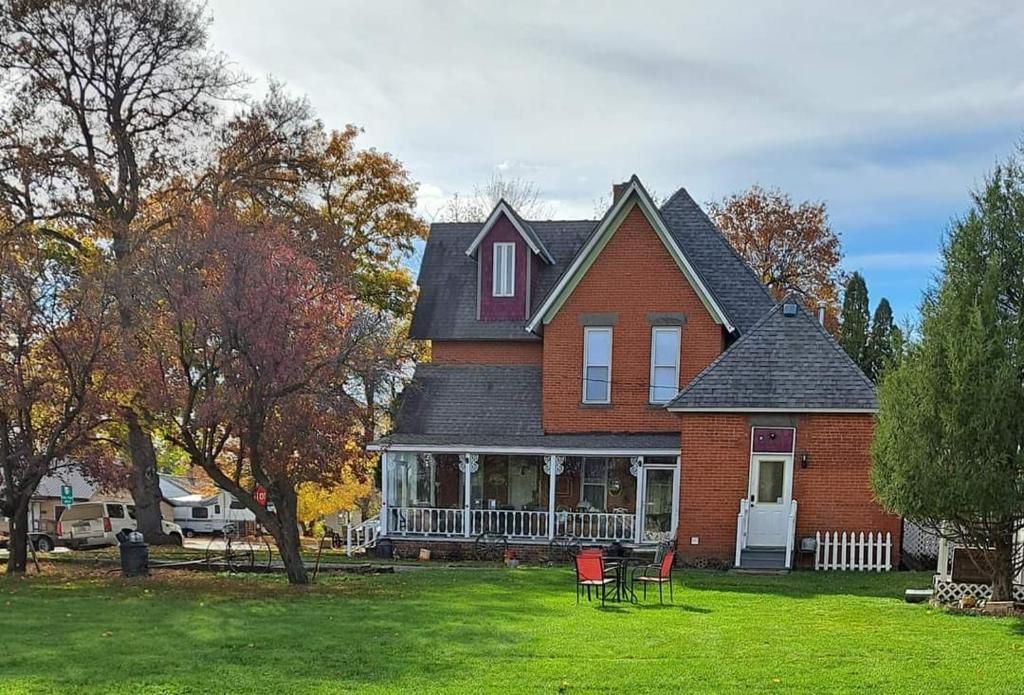 The Mays Place Bed and Breakfast