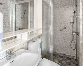 Hardanger Guesthouse - Ulvik - Bathroom