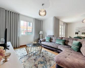 Moradia Uriel - Santa Cruz - Pokój dzienny