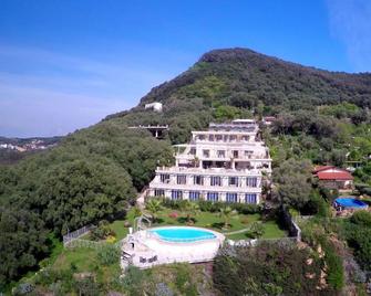 CapoSperone Resort - Palmi - Gebouw