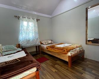 Pakha Dhim | The Hillside Cottage - Namchi - Bedroom