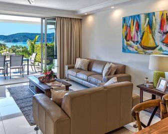 بوينسيانا 011 ديلوكس 2 بد روم أبارتمنت سنترالي لوكيتيد ويذ غولف بجي - جزيرة هاميلتون - غرفة معيشة