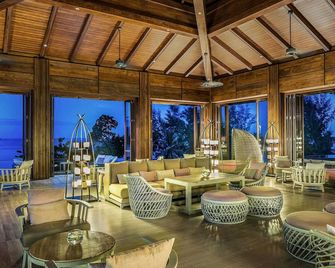 普吉島阿卡狄亞奈通海灘鉑爾曼度假酒店 - 奈通海灘 - 休閒室