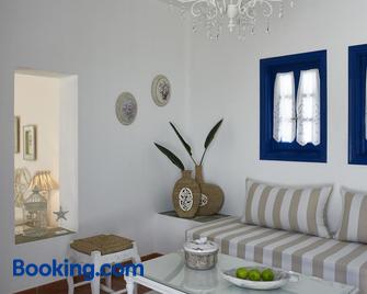 Folegandros Apartments - Folegandros - Sala de estar