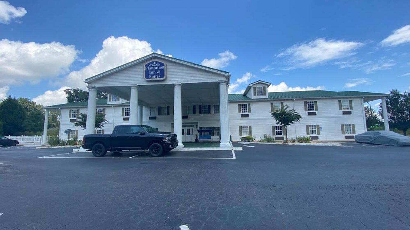 Plantation Inn & Suites Near Locust Grove I 75