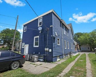 Chic Vinewood Home King Plus 2 Queens - Detroit - Gebäude