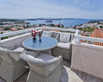 Apartmani Kresic - Hvar - Balkong