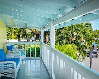 Avalon Bed and Breakfast - Key West - Balcony