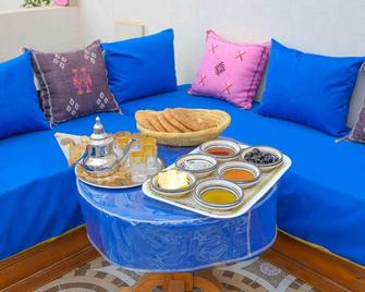 The Rina Hostel - Agadir - Living room
