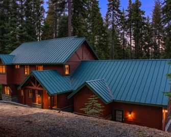 Aspen House in Fish Camp- 2 Miles from Yosemite's South Entrance! - Fish Camp - Building