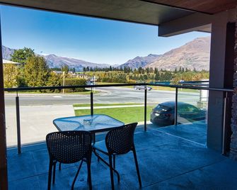 Autoline Motel Queenstown - Queenstown - Balcony