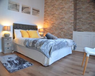Queens Guesthouse Manchester - מנצ'סטר - חדר שינה