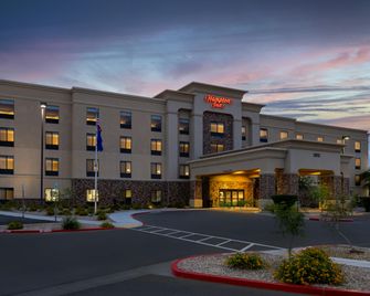 Hampton Inn Las Vegas/North Speedway - North Las Vegas - Building