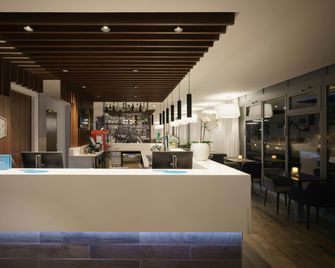 Hampton by Hilton Amsterdam Centre East - אמסטרדם - דלפק קבלה