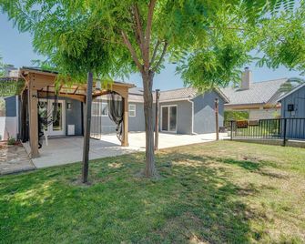 Simple Home for Work or Travel - Bakersfield - Bâtiment
