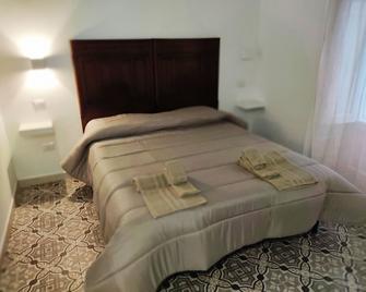 B&B Le muse - Crotone - Bedroom