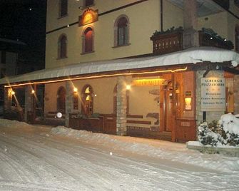 Albergo Piazzatorre - Piazzatorre - Edificio