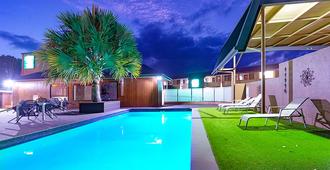 Quality Hotel City Centre - Coffs Harbour - Pool