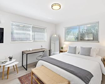 Lovely Studio With Great Location Free Parking - Fort Lauderdale - Habitación
