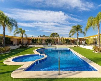 Happiness Corner by Fidalsa - Pilar de la Horadada - Piscina