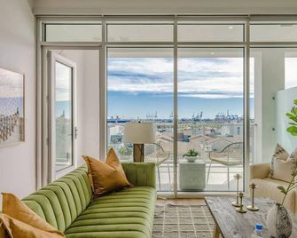 Marbella Lane - Sleek Corner Ocean View - Long Beach