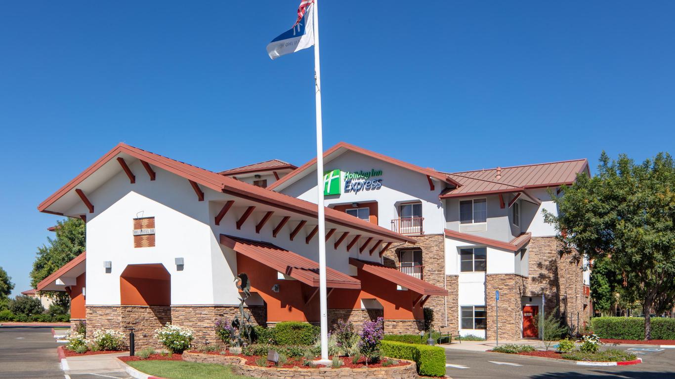 Holiday Inn Express & Suites Turlock-Hwy 99