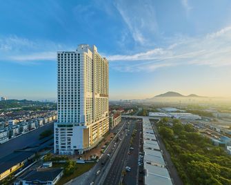 Holiday Inn & Suites Penang Prai By IHG - Bukit Mertajam - Gebäude