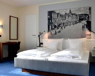 Doppelzimmer mit Dusche, WC - Haus Luisenhof, Pension - Mölln - Ložnice