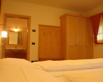 Agritur Cornasest - Breguzzo - Habitación