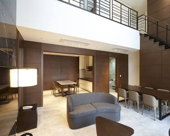 Hotel Around Pyeongchang - Pyeongchang - Спальня