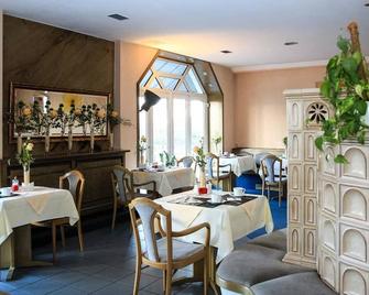Hotel am Rosenbad - פולדה - מסעדה