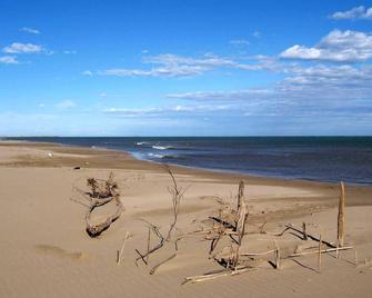 Holiday house in a secluded location with a fascinating view - Siran - Playa