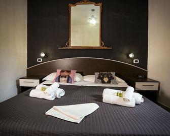 Gate 40 - Rome - Bedroom