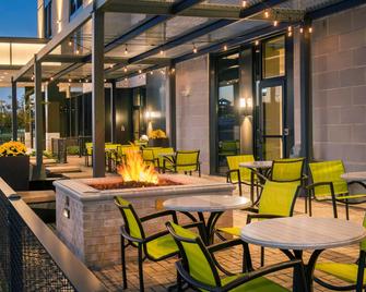 SpringHill Suites by Marriott Gainesville Haymarket - Gainesville - Patio
