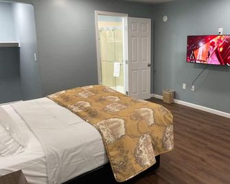 Blue Seal Inn - Pismo Beach - Bedroom