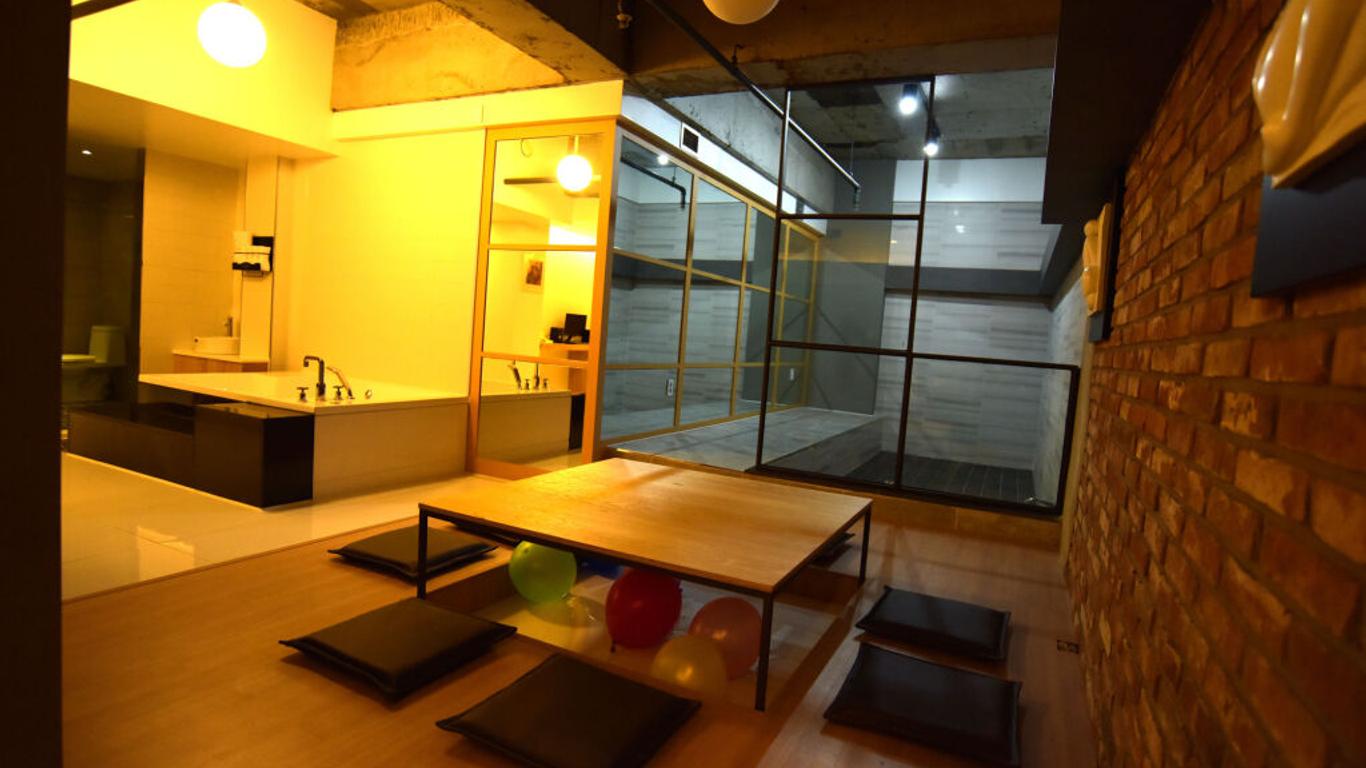 Hotel Lime