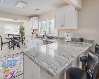 Fairview Beach Villa - King George - Cocina